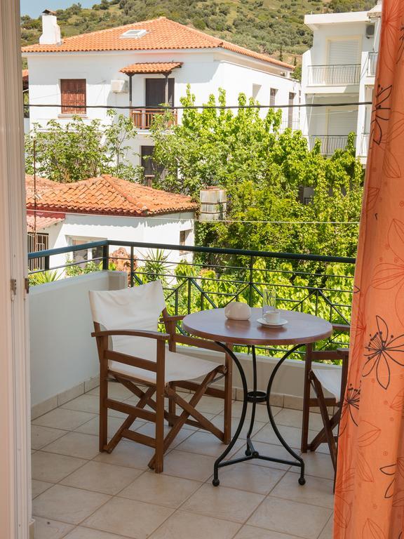 Khrónia Porto Xronia 아파트 호텔 외부 사진